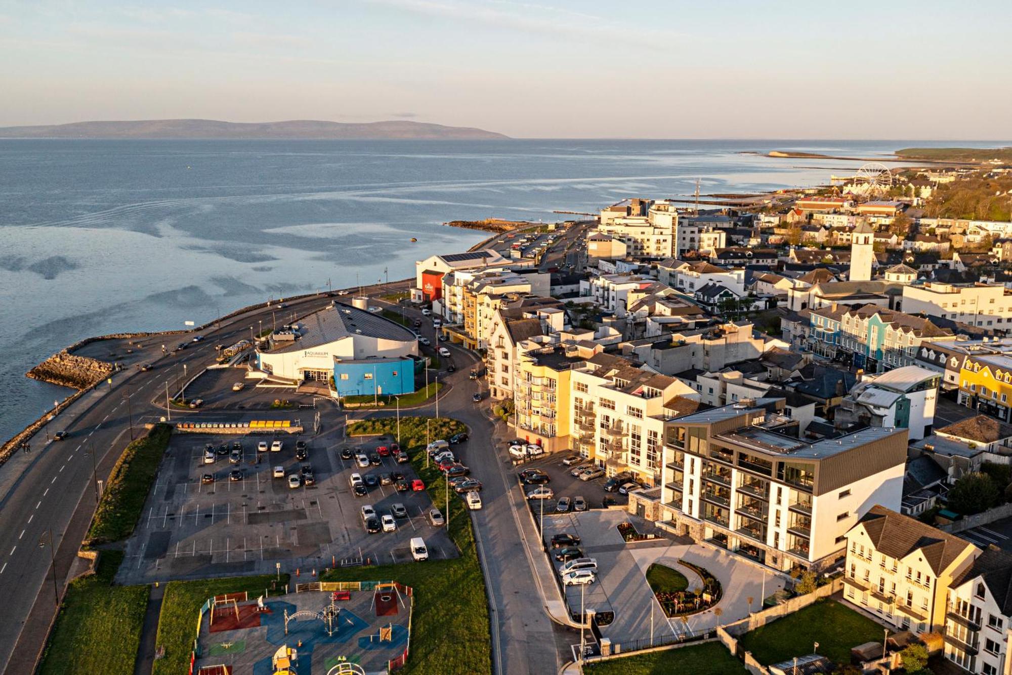 Shoreline Apartments Galway Eksteriør billede
